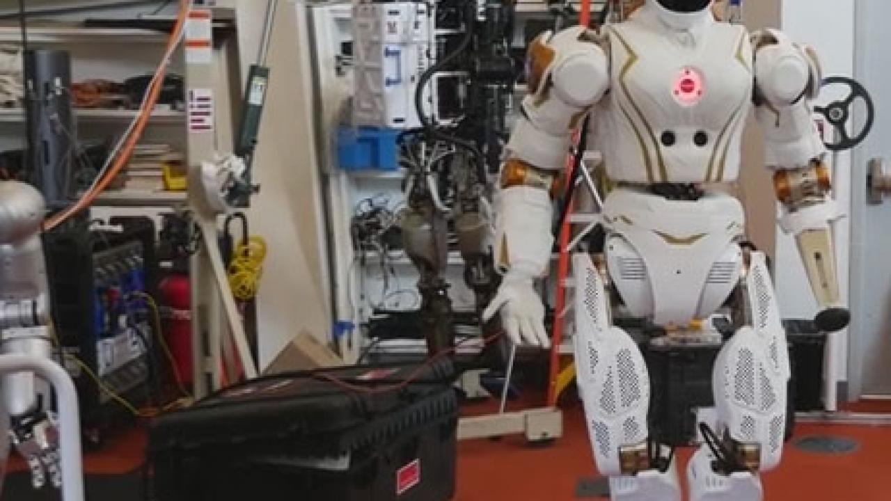 Watch Nasa's latest humanoid robot Valkyrie dance